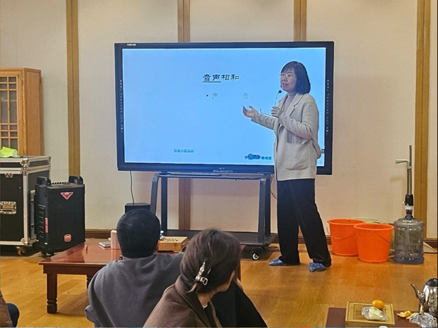 做爱漫画
工会举办“品阅启慧，...